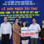 Hoa hậu, nghệ sĩ và nhà báo cùng làm từ thiện Hoa hậu, nghệ sĩ và nhà báo cùng làm từ thiện